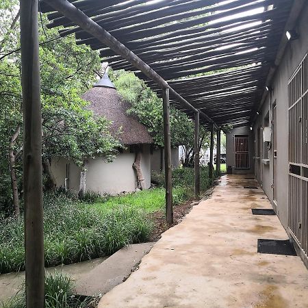 Touch Of Africa Lodge Lanseria Dış mekan fotoğraf