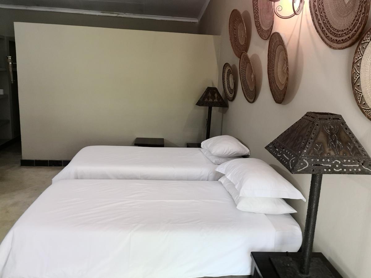 Touch Of Africa Lodge Lanseria Dış mekan fotoğraf